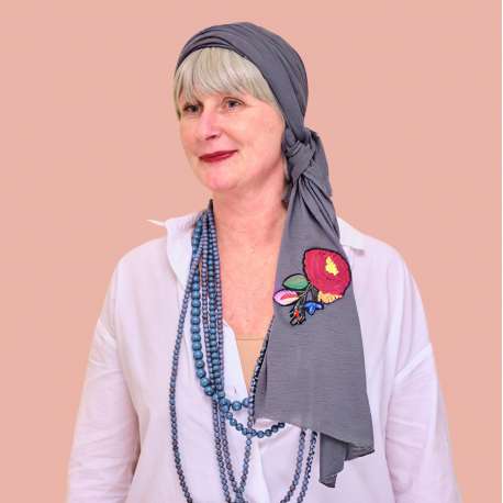 Turban gris fleur brodé