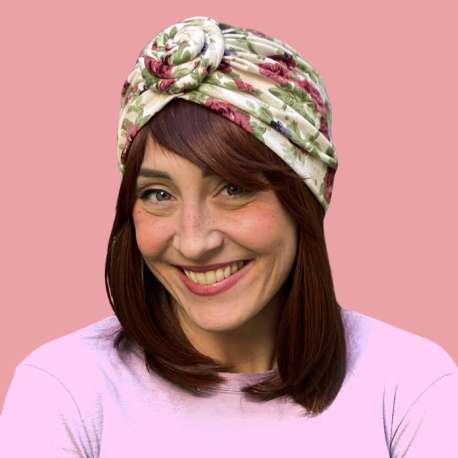 Bonnet de nuit fleuri blanc cassé