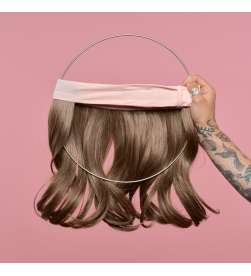 Couronne de cheveux mi-longue wavy Alma - châtain méché blond