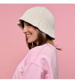 Chapeau cloche tout doux écru