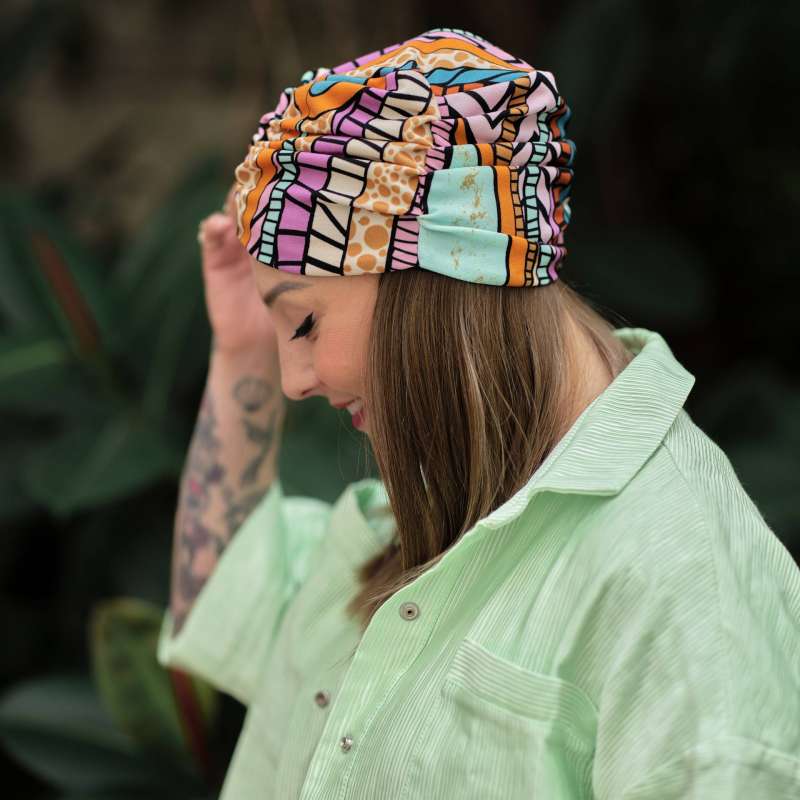 Bonnet Fébibi Hula Hoop à motifs géométriques multicolores