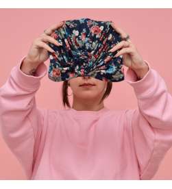 Bonnet de nuit fleuri bleu marine