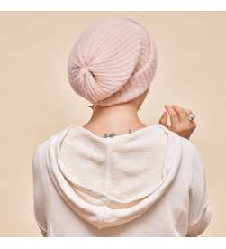 Bonnet de laine rose clair